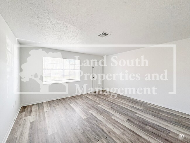 Photo - 1703 King Ave