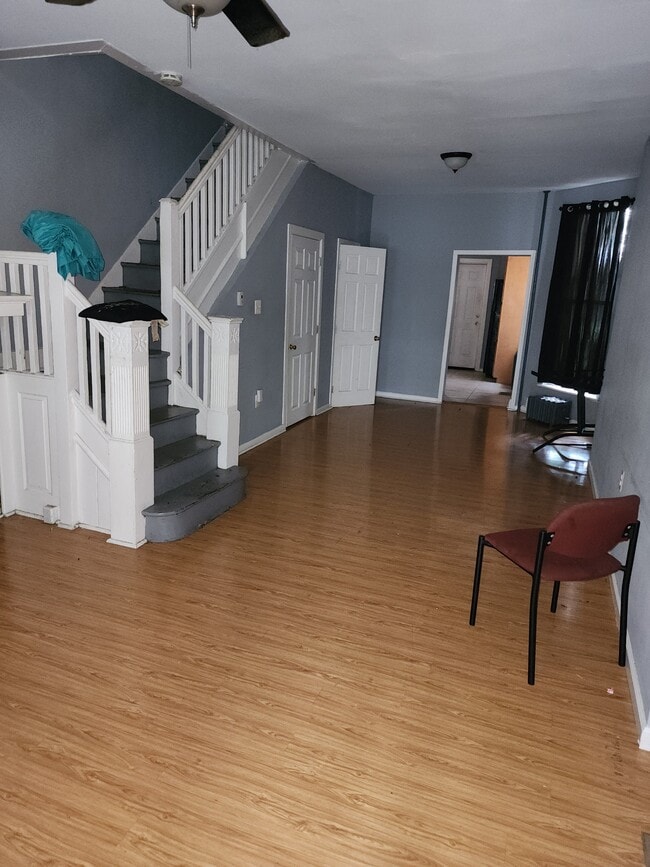 Building Photo - 6114 Master St Rental