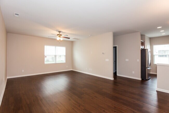 Photo - 8728 Balsam Bay Rd