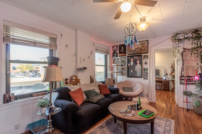 Photo - 501 S Front St Apartamentos Unidad B