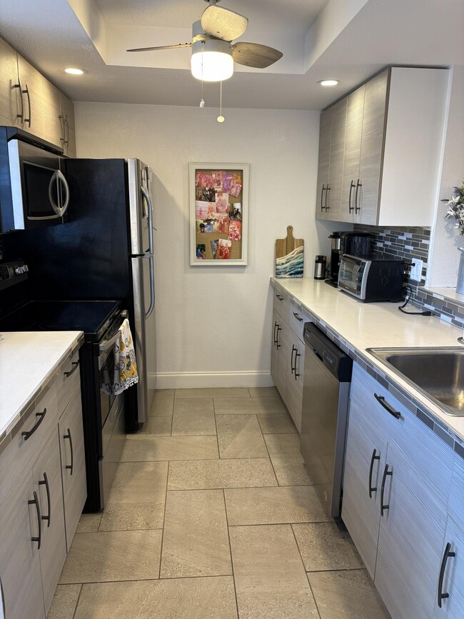 Photo - 330 NE 26th Ave Unit Apt 108