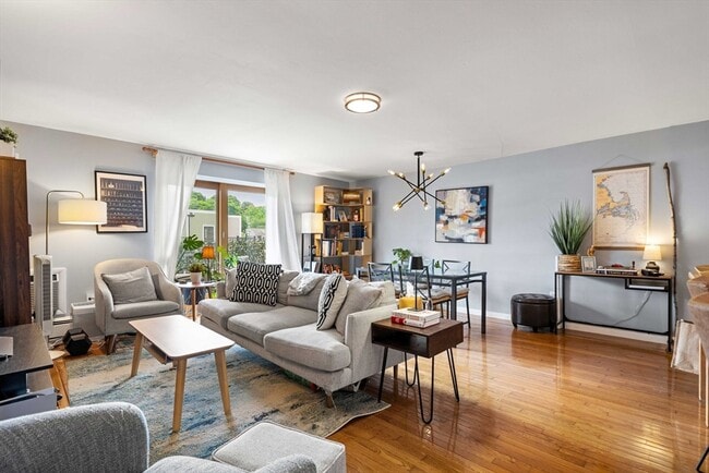 Building Photo - 121 Tremont St Unit A316