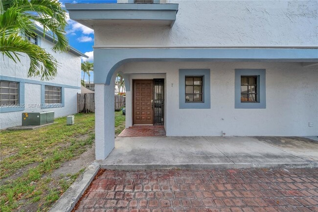 Photo - 1535 SW 122nd Ave