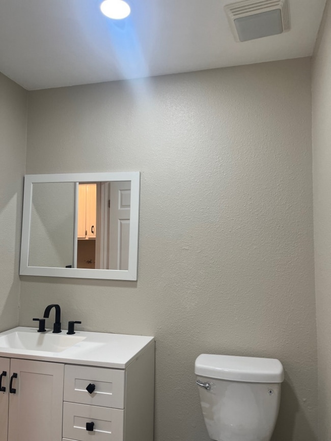 Photo - 1331 N Cloverleaf Pl Unit A