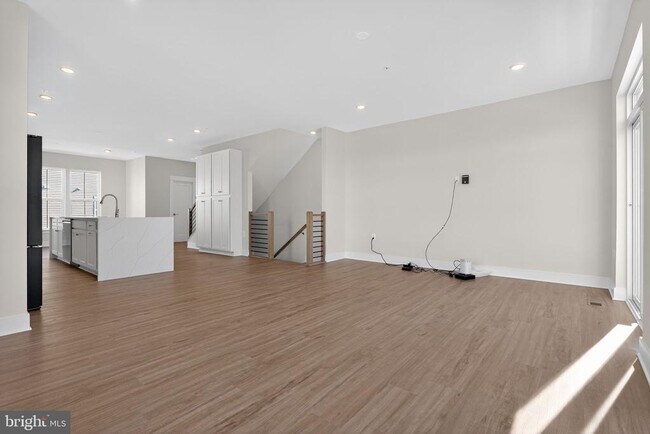 Photo - 22832 Tawny Pne Sq