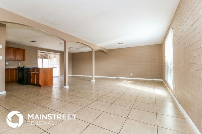 Photo - 6136 W Clarendon Ave