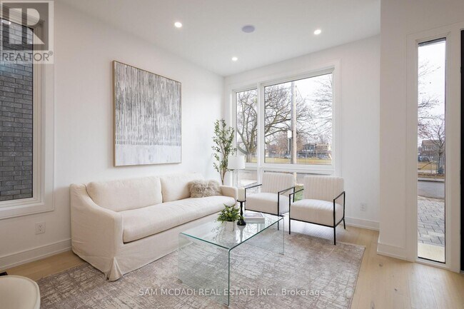 Photo - 24 Twenty First St