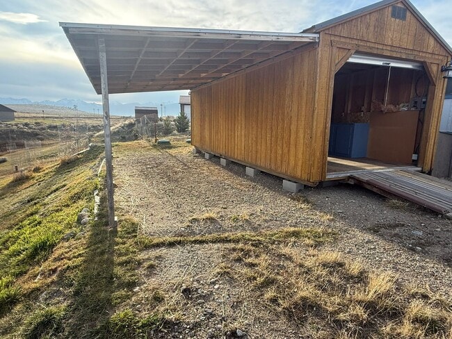 Photo - 3 bedroom 2 bath home in Country Setting