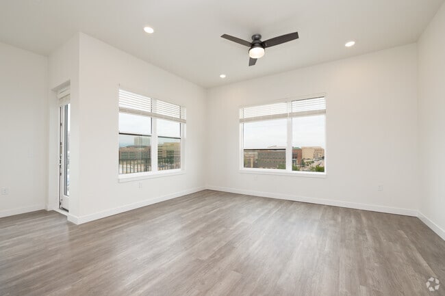 2BR, 2BA - 1,193SF - Living Room