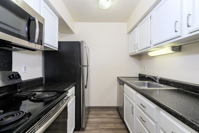 Building Photo - Southfield Apartments