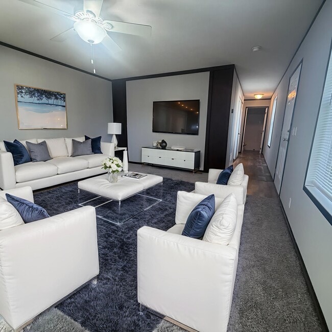 Building Photo - 10610 State Rte 762