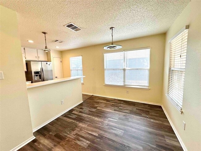 5934 Kevin Kelly Pl