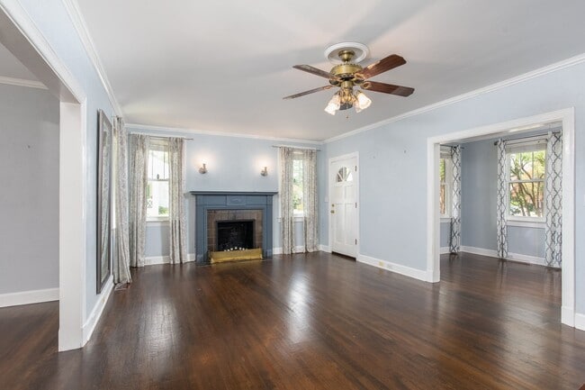 Photo - 435 E 51st. St.