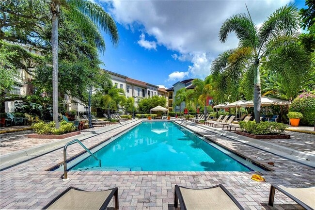 Photo - 2410 W Azeele St Unidad 234