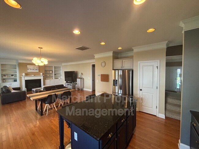 Photo - 1 Lynell Pl