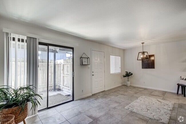 Building Photo - 286 W Palomino Dr Unit 50 Rental