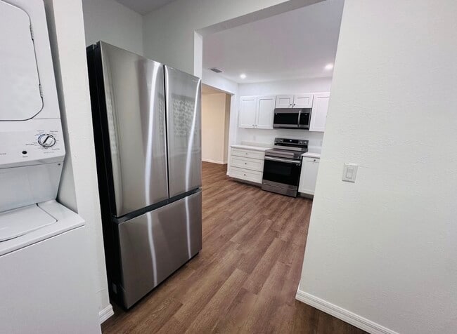 Photo - 329 NE 2nd St