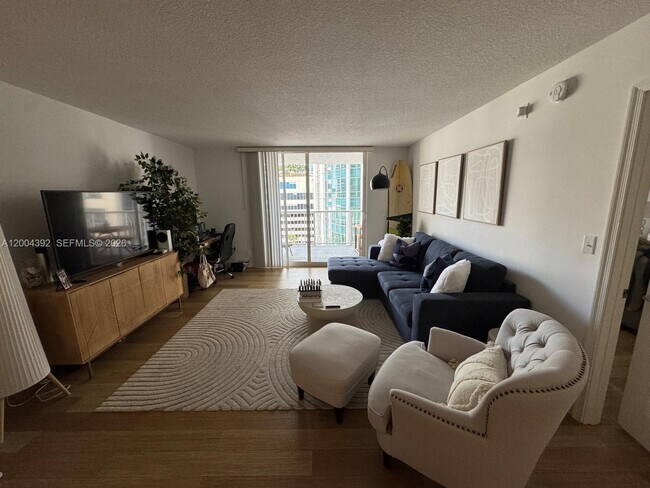 Photo - 1200 Brickell Bay Dr Unit 1918