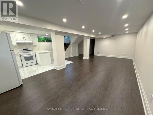 Photo - 126 Fenside Dr