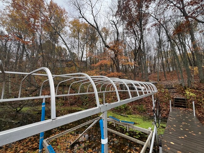 Photo - 2477 28 1/2 St