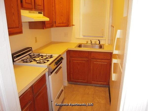 Building Photo - 463 Park Dr Unit 3