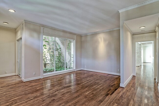 Photo - 34 River Hollow Ln