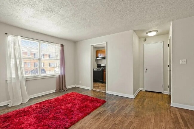 Plaza Hill Manor Apartments