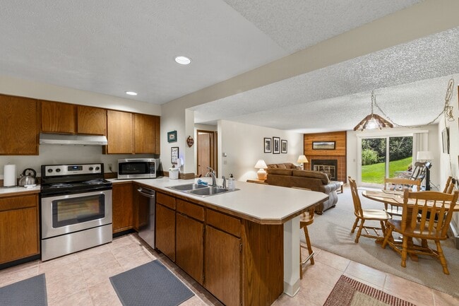 Photo - 2822 Hager Ln
