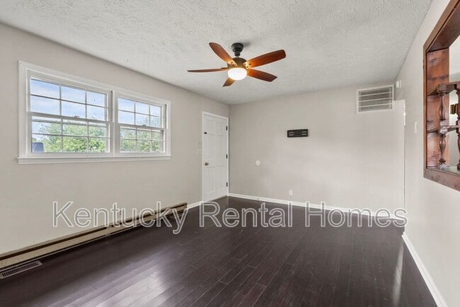 Photo - 123 Rock Creek Dr