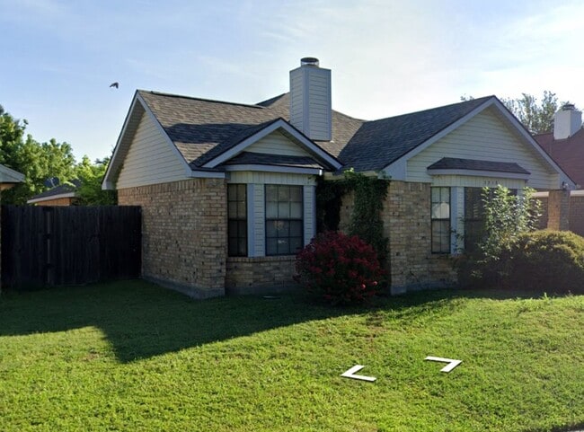 Building Photo - 1715 Windmill Ln