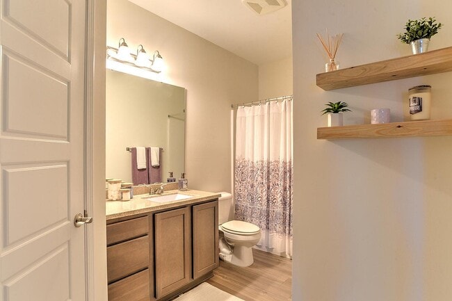 10 Newbridge Apartments