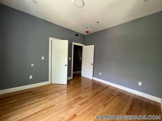 341 Cambridge St Unit 2