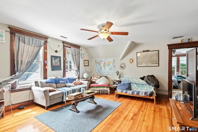 Photo - 255 W Elm St Unit 3