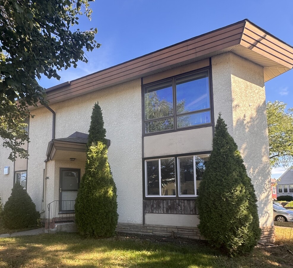 Photo - 2108 Campbell Rd