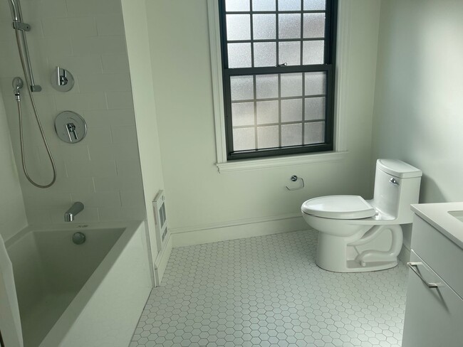 Photo - Harvard Sq Super Sunny ALL NEW 2 Bed Central AC 1 Free Month Students ok NOW OR March