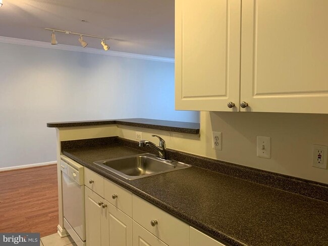 Photo - 2791 Centerboro Dr