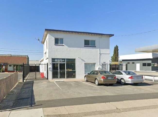 Building Photo - 8375 Monterey Rd Unit Commercial