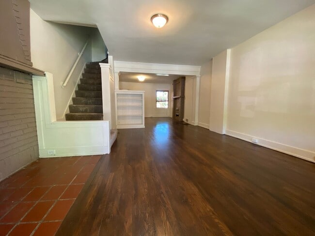Photo - Pet Friendly Squirrel Hill Townhome! Both Covered Front Porch & Backyard!