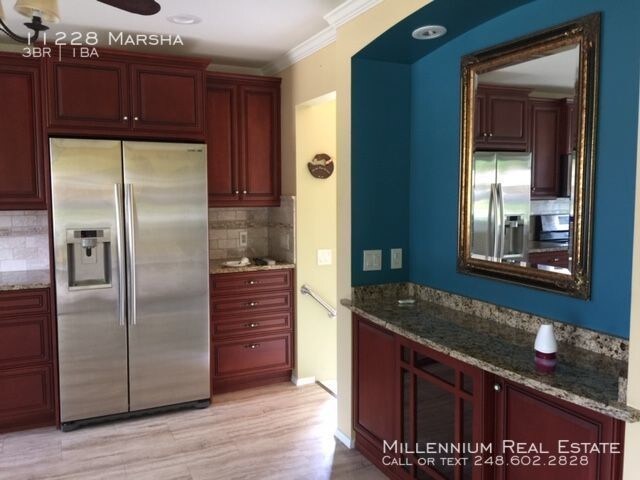 Beautiful 3 Bedroom W Finished Basement House For In Warren Photo Beautiful 3 Bedroom W Finished Basement Al