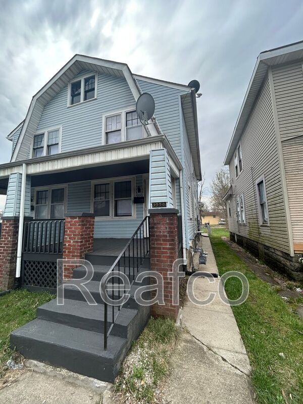 Building Photo - 2229 E 5th Ave Rental