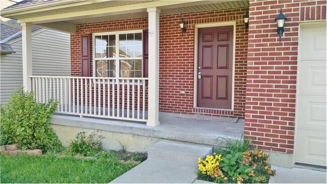 Photo - 1523 Singh St