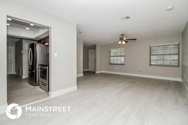 Photo - 315 Heather Ave