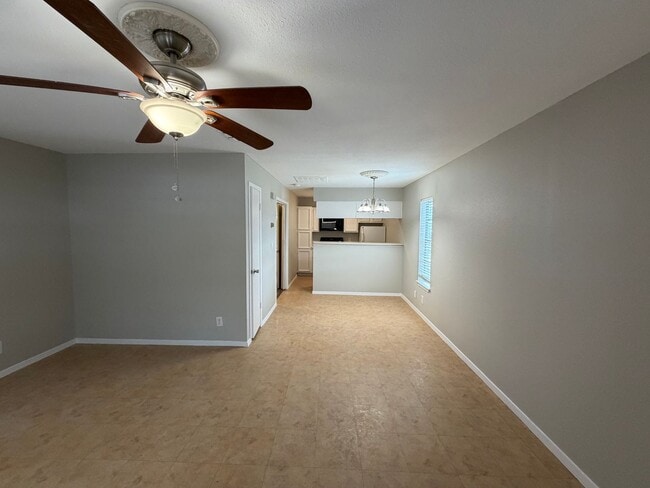 Building Photo - NICE 1 BR CONDO IN DESIRED GATED COMMUNITY*EASY ACCESS TO I35, 410, AND SHOPPING*APPLIANCES INCLU...