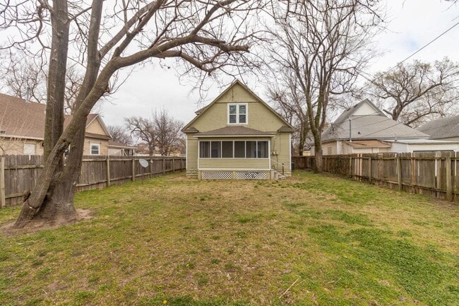 Photo - 1219 S Main St