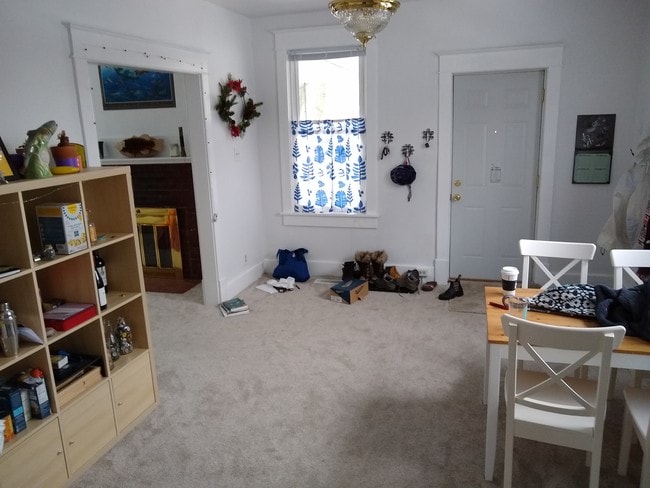 Photo - 301 W Ells Ave