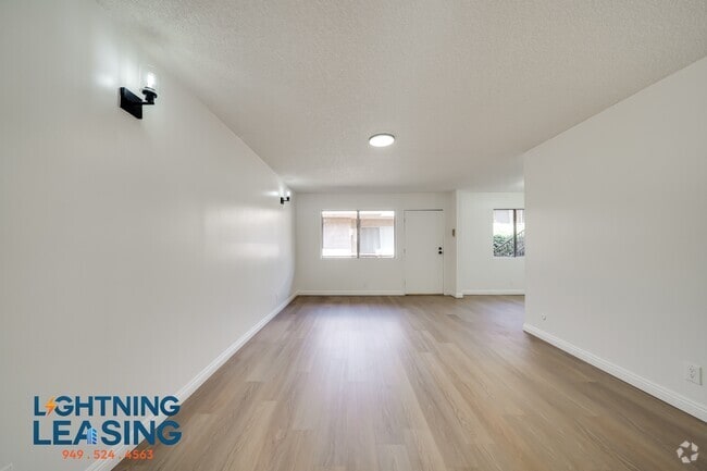 Building Photo - 14634 Magnolia-204B Unit 204B Rental
