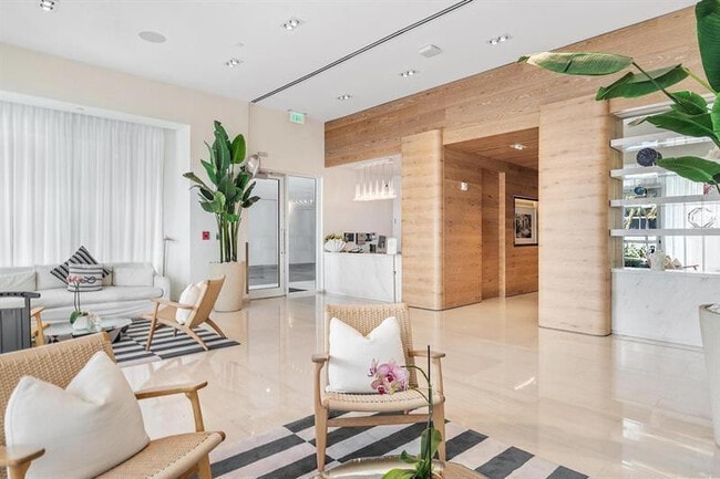 Photo - 401 N Birch Rd Unidad 1214