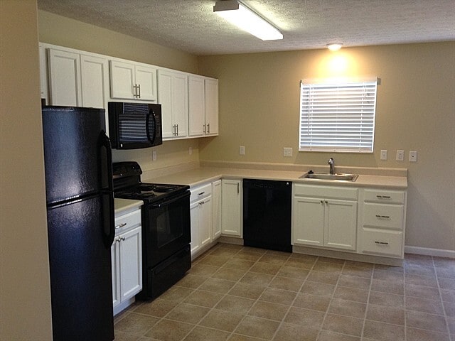 Photo - 1110 Linford Cir