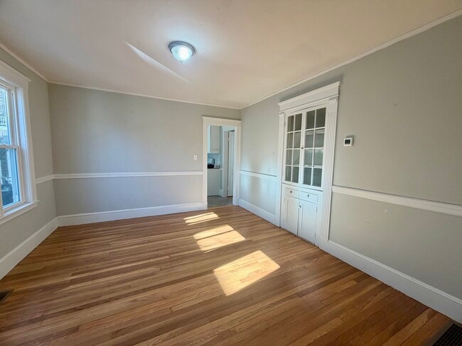 Photo - 102 Greaton Rd