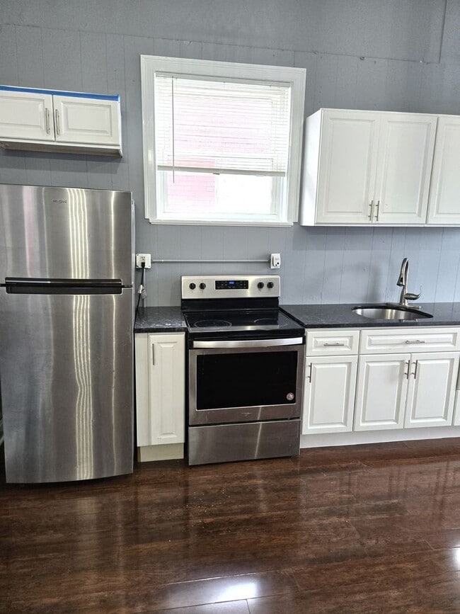 Photo - 8 St John St Unit 2